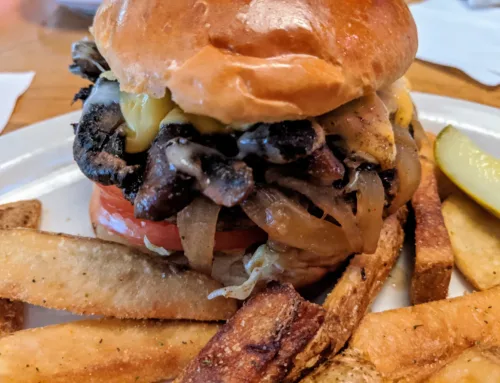 Texas Roadhouse: Secure Your Seat for Perfect Burgers and “Pillows from Heaven” Rolls