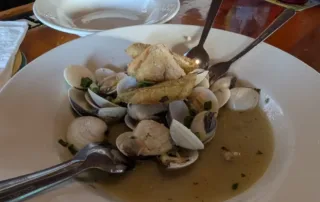Drunken Clams (Clams, basil/tarragon in broth