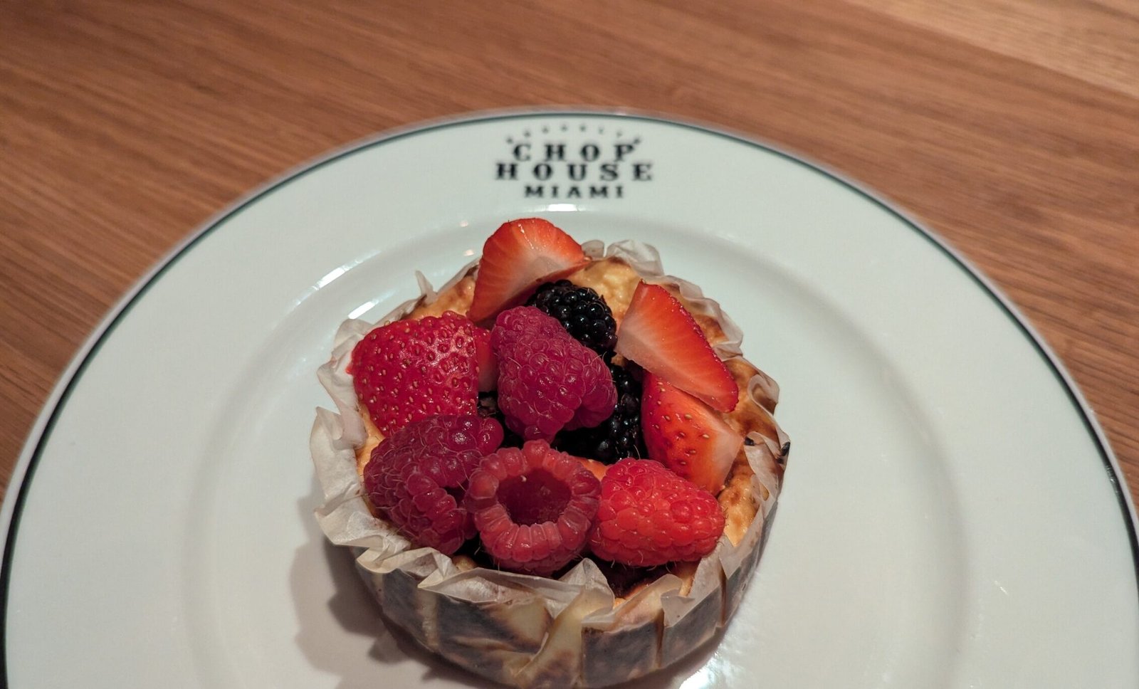 Cheesecake topped with fresh berries