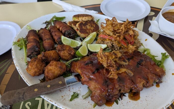 Mixed plate of Ribs, Crabcakes, Conch fritters and poppers