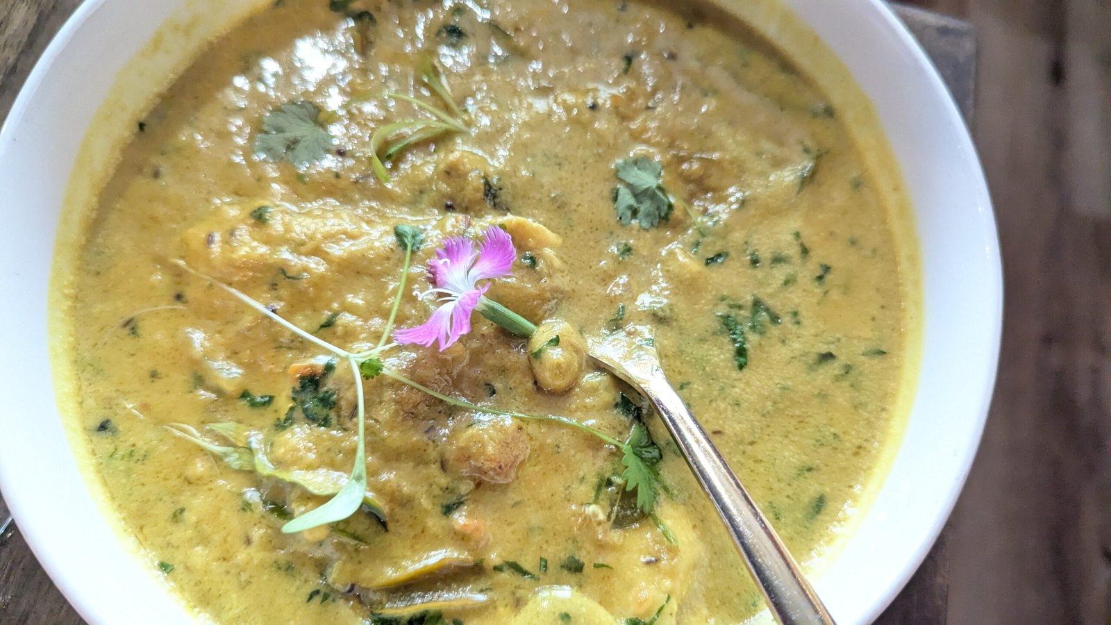Neela Giri Korma
