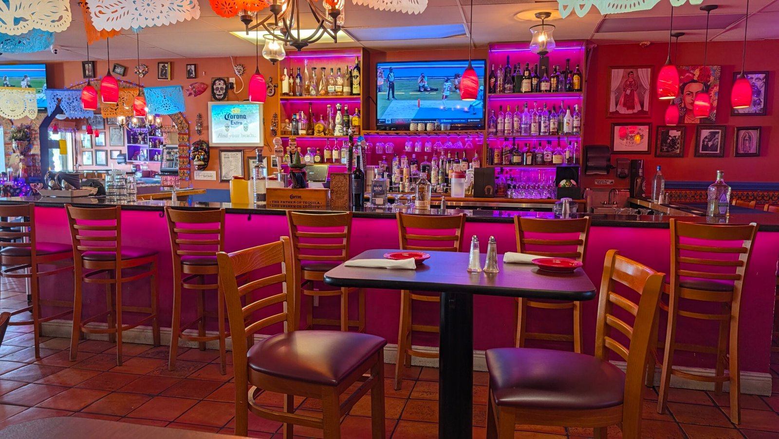 Full Bar